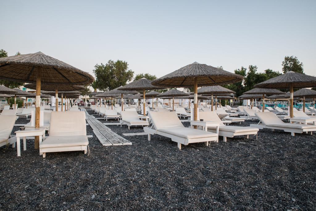Beach Boutique Hotel Kamári Exteriör bild